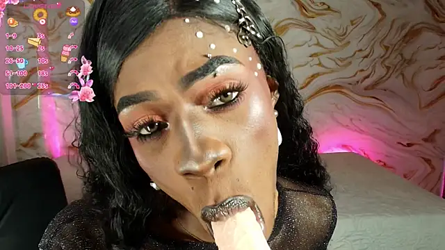 Chat XXX en directo de EbonyHansNight