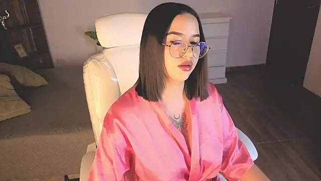 Renaxi_Smith Adlı Modelin Canlı XXX Sohbeti