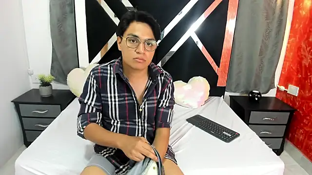 Chat +18 de NicoVega69 ao vivo