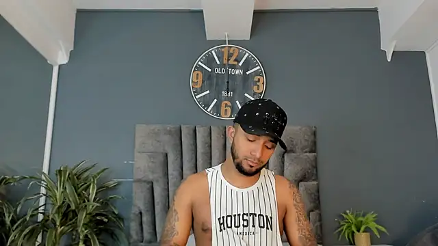 XXX chat uživo modela Robin_Rief
