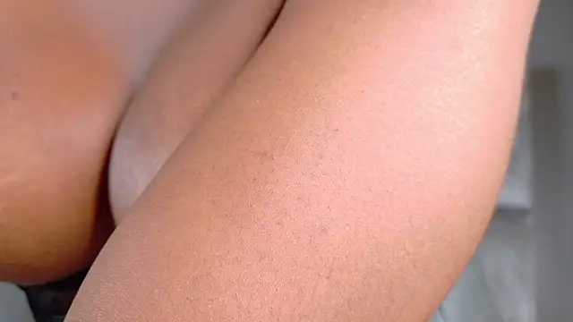 nahomi_campbell's Live XXX Chat