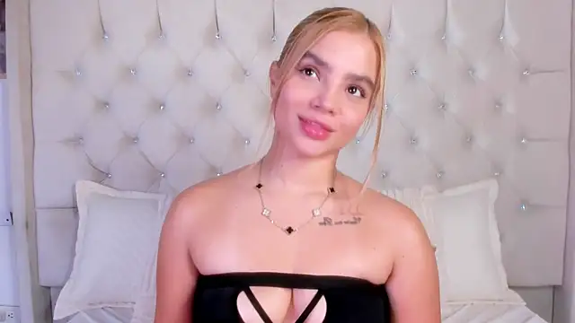 Chat XXX en directo de Sofi_glow