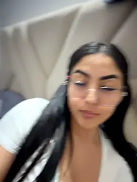 I_AM_SOPHIE_ Adlı Modelin Canlı XXX Sohbeti