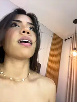 Chatroom XXX en direct de Doll_Maddy_