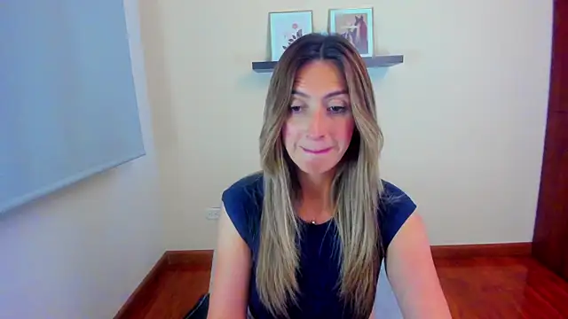 Chatroom XXX en direct de Velourmuse