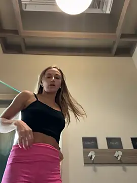 lunagirl13 Adlı Modelin Canlı XXX Sohbeti