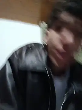 XXX chat uživo modela H3ll_B0Y_