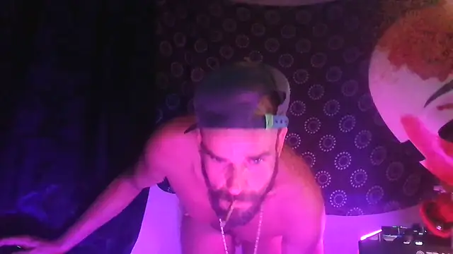 Guyst049's Live XXX Chat