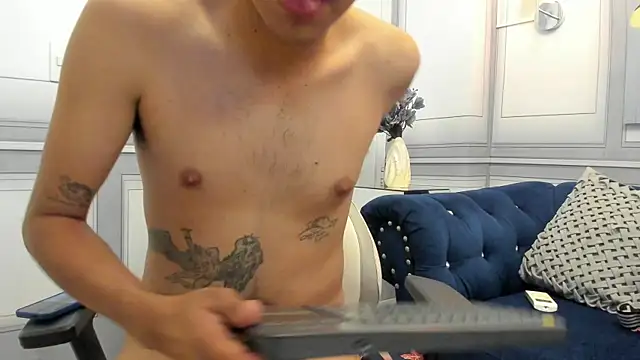 XXX chat uživo modela Elioth_18