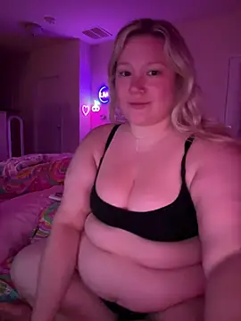 Chat +18 de PiggyRose ao vivo