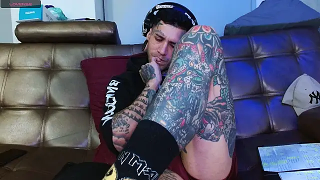 Chat XXX ao vivo de jhonny__ackerman