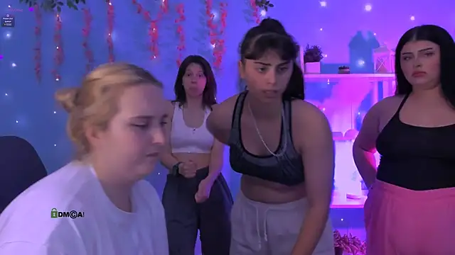 aria_wild_'s Live XXX Chat