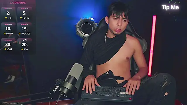 Онлайн чат XXX ALPHA_LATINO