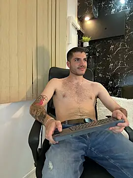 Rafael_Mendezz's Live XXX Chat