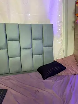 دردشة Emilyy05_ الجنسية المباشرة