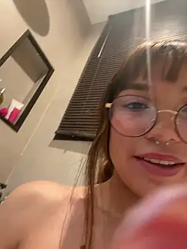 Chatroom XXX en direct de RENESME_E
