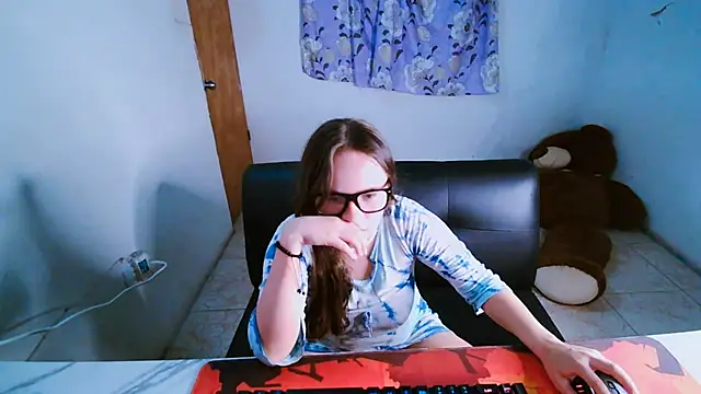 SweetRabbit29's Live XXX Chat