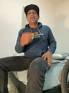 bigdick211292のライブXXXチャット