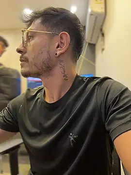 andrewlopezz's Live XXX Chat
