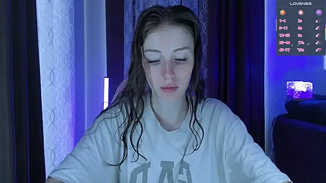 eskatmi's Live XXX Chat