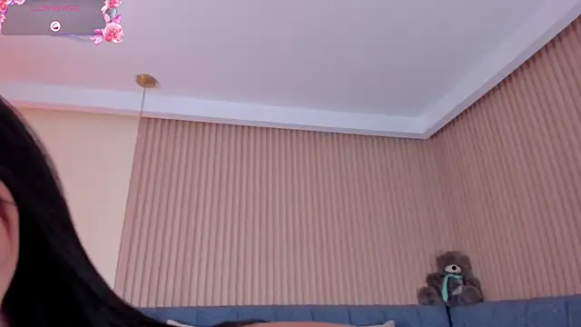 Онлайн чат XXX kathecute__