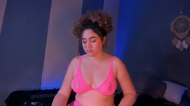 Kateryn_ Adlı Modelin Canlı XXX Sohbeti