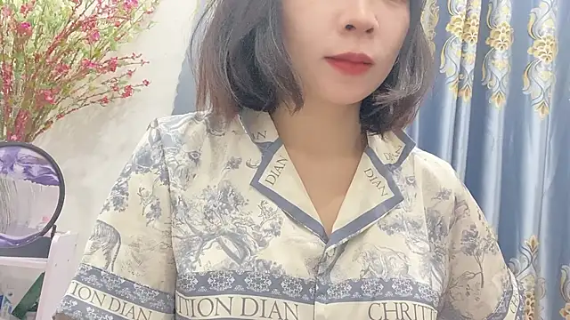 XXX chat uživo modela Ryo-Jisoo