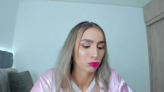 im_sarah34 Live XXX Chat