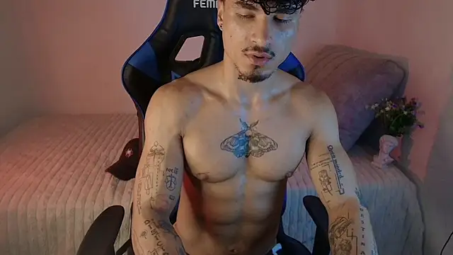 Thomas_Fit1 Chat XXX in diretta