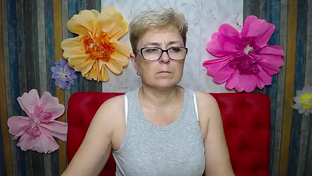 EmiliaGree Chat XXX in diretta