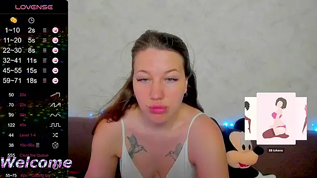 Chat XXX en directo de Arya_Curves