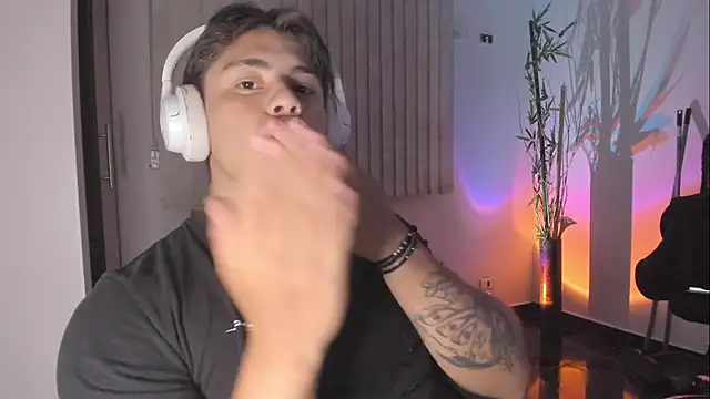 Chat XXX ao vivo de Giordano_Russo