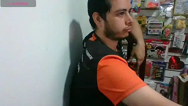 Gasparin32's Live XXX Chat