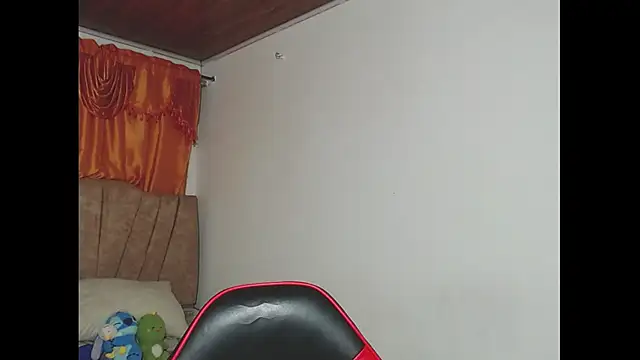 rowanbign Live XXX chat