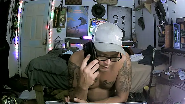 Buffshagswell's Live XXX Chat