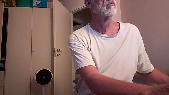 PierPesaroX Chat XXX in diretta
