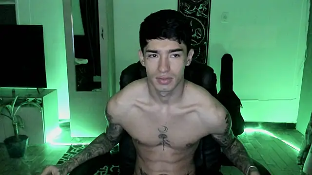 Damon__333 Chat XXX live