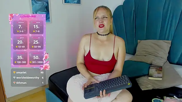 EmilySumer Adlı Modelin Canlı XXX Sohbeti