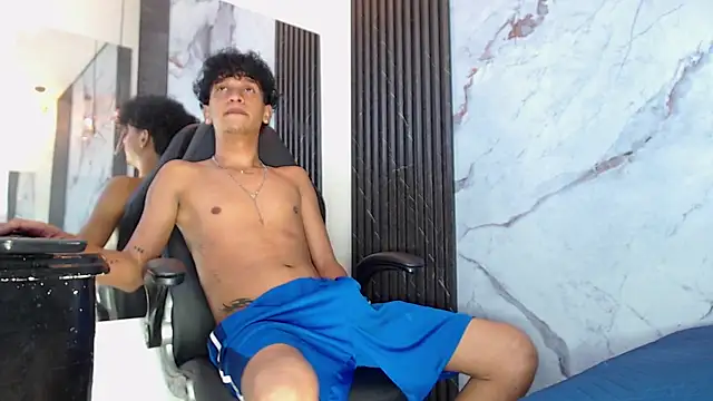 BlakeSttone XXX чат на живо