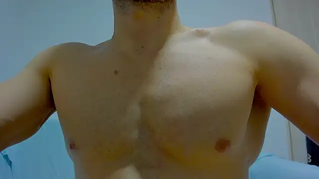 Chat XXX Live Rocky_Muscle