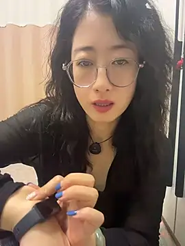 weiwei103's Live XXX Chat