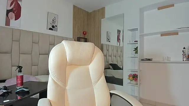 Živý XXX chat Shirley_Nohat