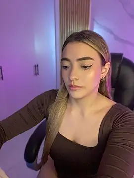 kyliejoness Live XXX-chat
