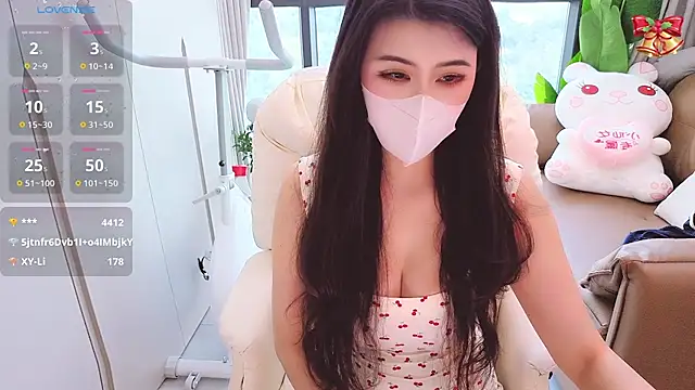 1-Emma-1's Live XXX Chat