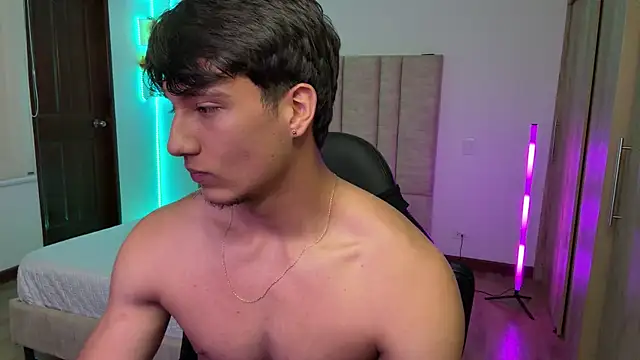 CHRIS_MORGAN1 Chat XXX live