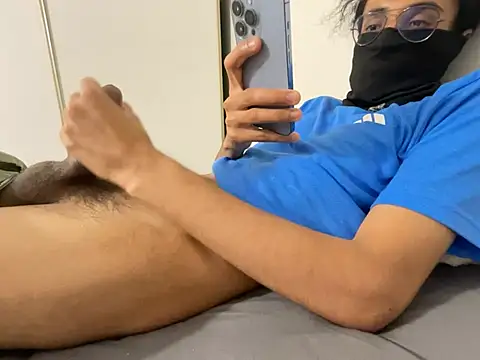 DeepGuy20 即時 XXX 聊天