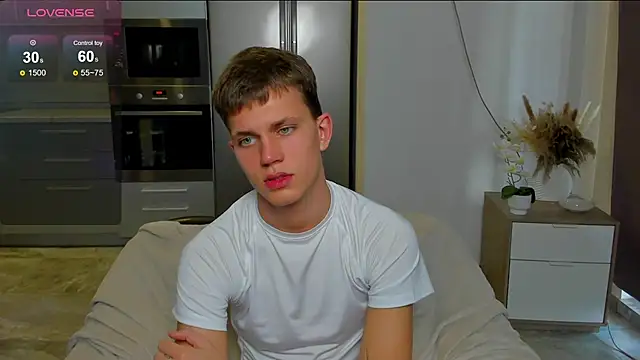 m0neyken Chat XXX live