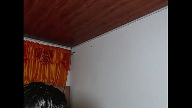 rowanbig Adlı Modelin Canlı XXX Sohbeti