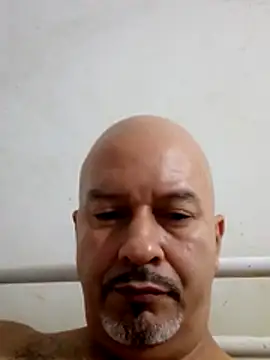 Juan_45 Adlı Modelin Canlı XXX Sohbeti