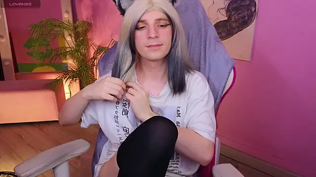 XXX chat uživo modela FoxyPuff